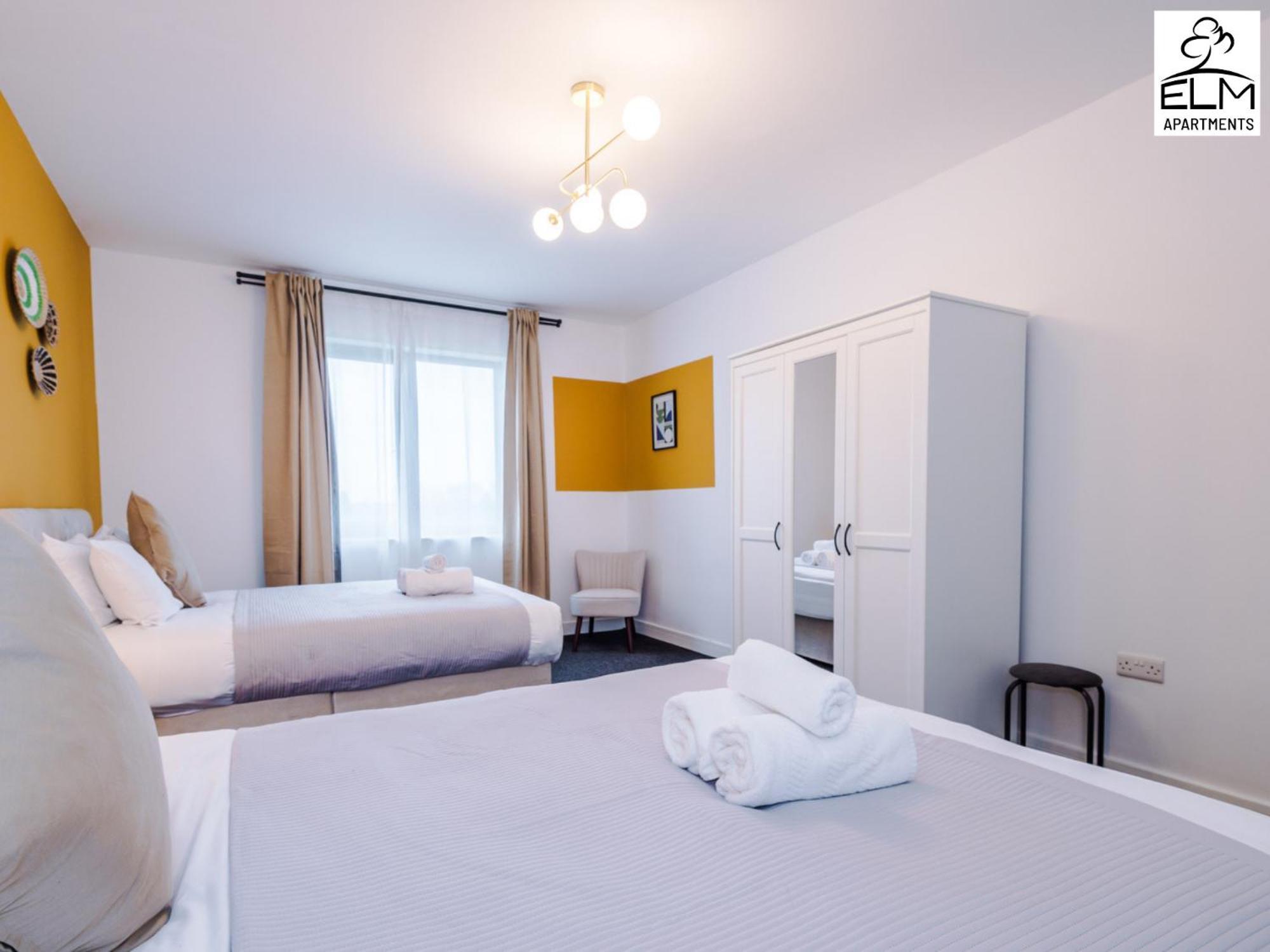 Elm , Collection Of Available Near Media , Free Parking Apartamento