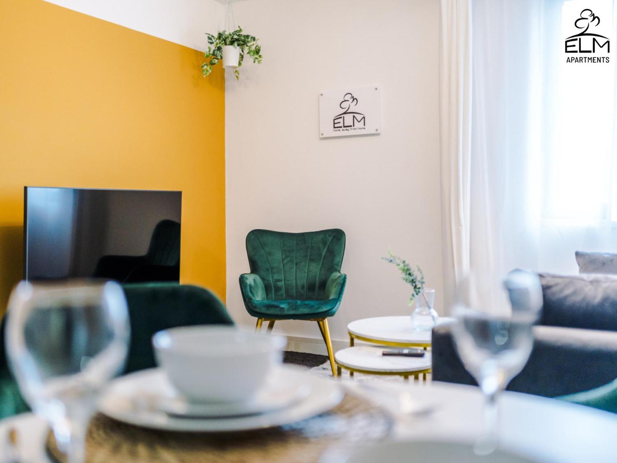 Elm , Collection Of Available Near Media , Free Parking Apartamento *
